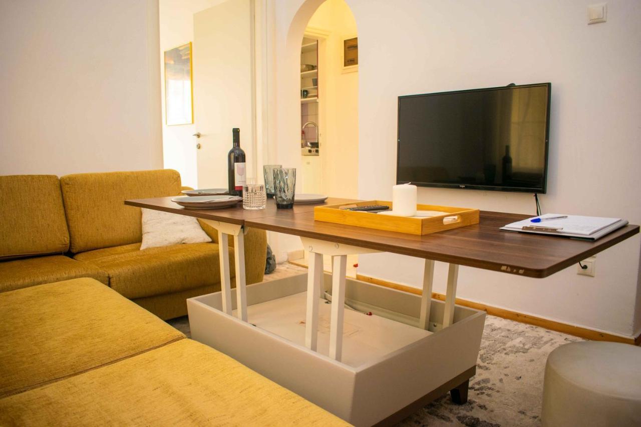 City Center/Navarinou Classical Style Apt-King Bed 塞萨洛尼基 外观 照片